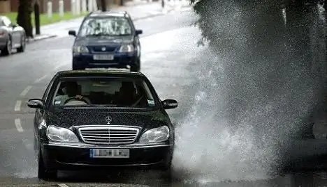 Çekan uji i motorit: shkaqet dhe pasojat. Si të shmangni çekiçin e ujit të motorit