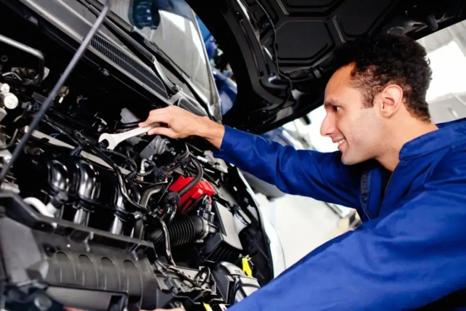 Motor i bilservice