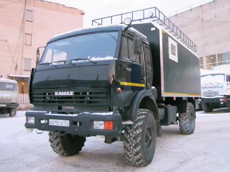 শীতকালে KAMAZ-4326