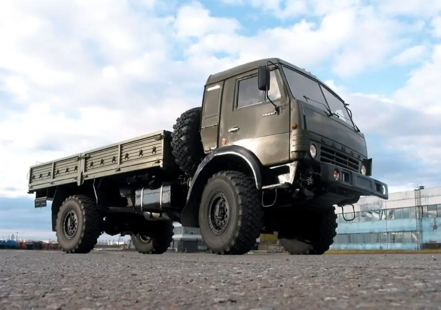 KAMAZ-4326 در هواپیما