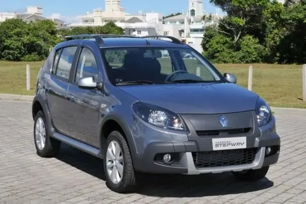 Renault Sandero մեքենա