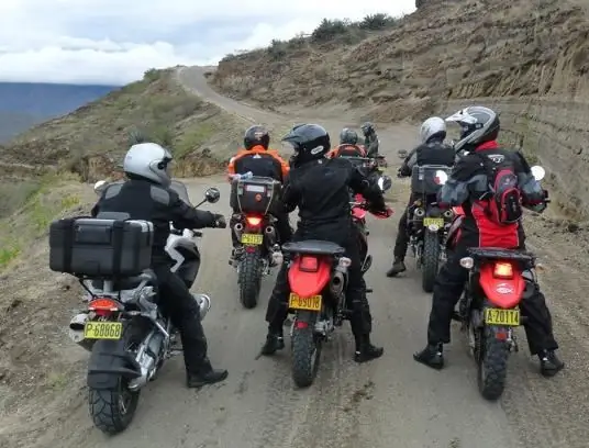 Toermotoren. Kenmerken van motorfietsen. De beste toerfietsen