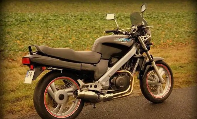 Specifikacije honda ntv 650 revere