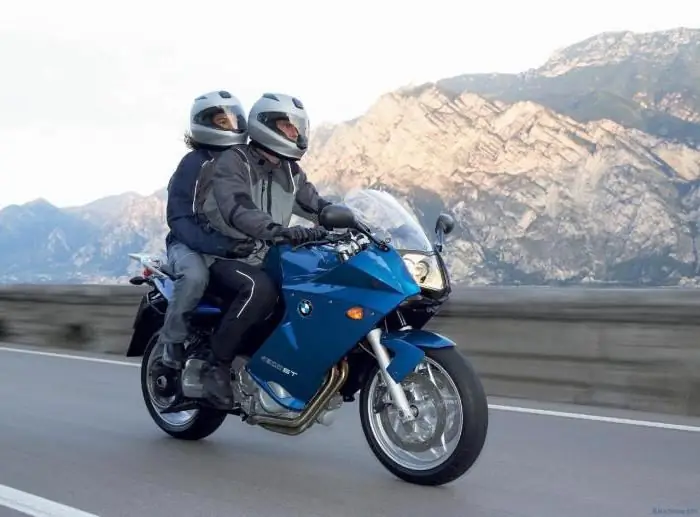 Μοτοσικλέτα BMW F800ST: προδιαγραφές και επισκόπηση