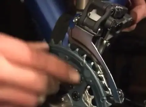 Pengaturan derailleur depan