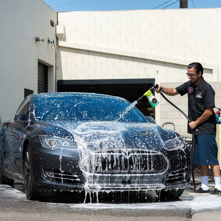 What do they wash the car with? Instructions and rules for the use of detergents and cleaners when washing a car