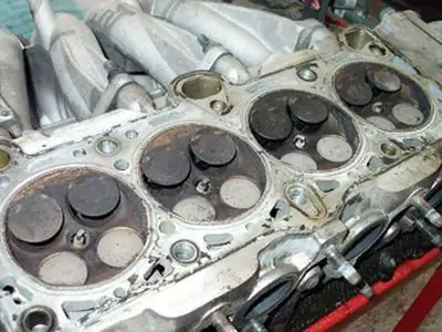 We carry out repair of the VAZ-2110 cylinder head with our own hands. Inspection, cleaning and troubleshooting