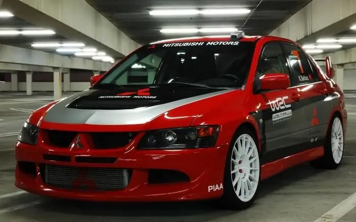 "Mitsubishi-Evolution-9" - een snel roofdier met een vriendelijke glimlach