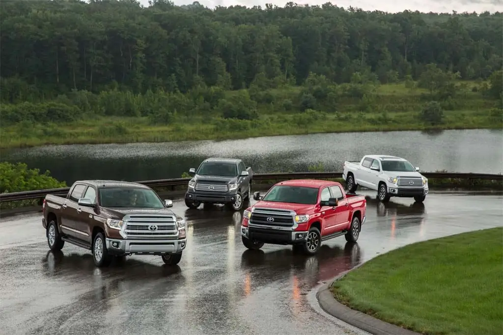 "Toyota Tundra": mere, teža, klasifikacija, tehnične značilnosti, deklarirana moč, največja hitrost, značilnosti delovanja in ocene lastnika