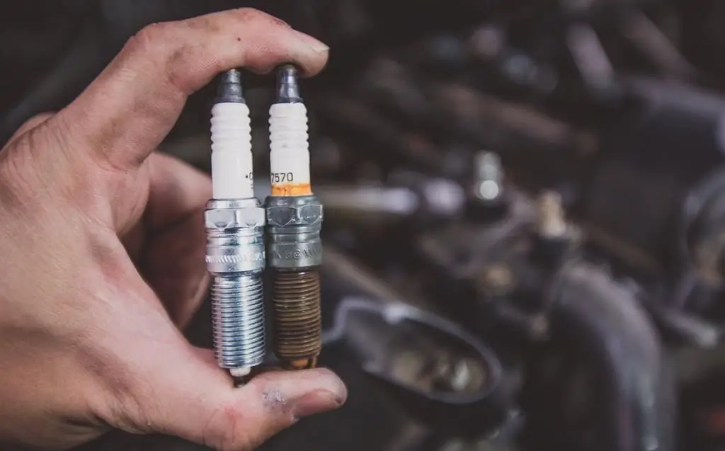 Good spark plugs: rating, description, photo