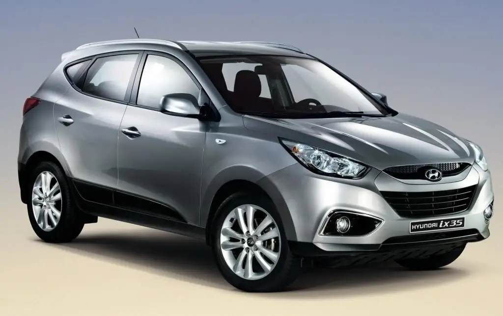 Wat is beter - "Kia-Sportage" of "Hyundai IX35": vergelyking van motors, toerusting, eienskappe