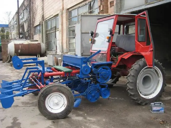 T-16 - tractor of the Kharkov Tractor Plant. Specifications