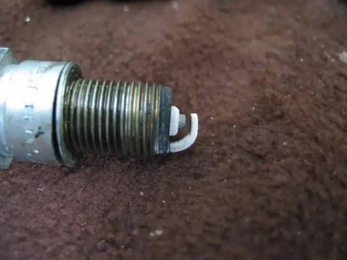 White spark plugs? White soot on candles: causes and solutions to the problem